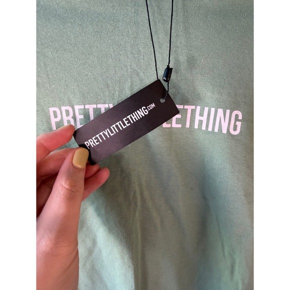 PrettyLittleThing Sage Green Short Sleeve Logo Bodysuit US‎ 12 NEW - Picture 4 of 9